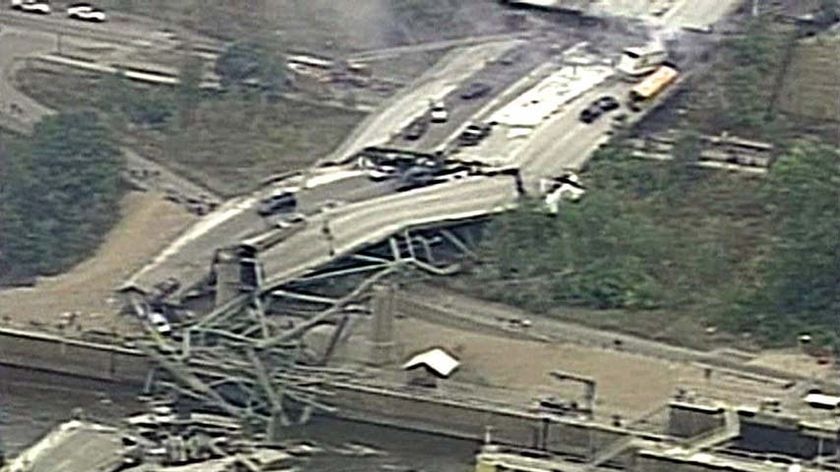 Bridge collapse: Witnesses heard a huge roar as the freeway fell into the river