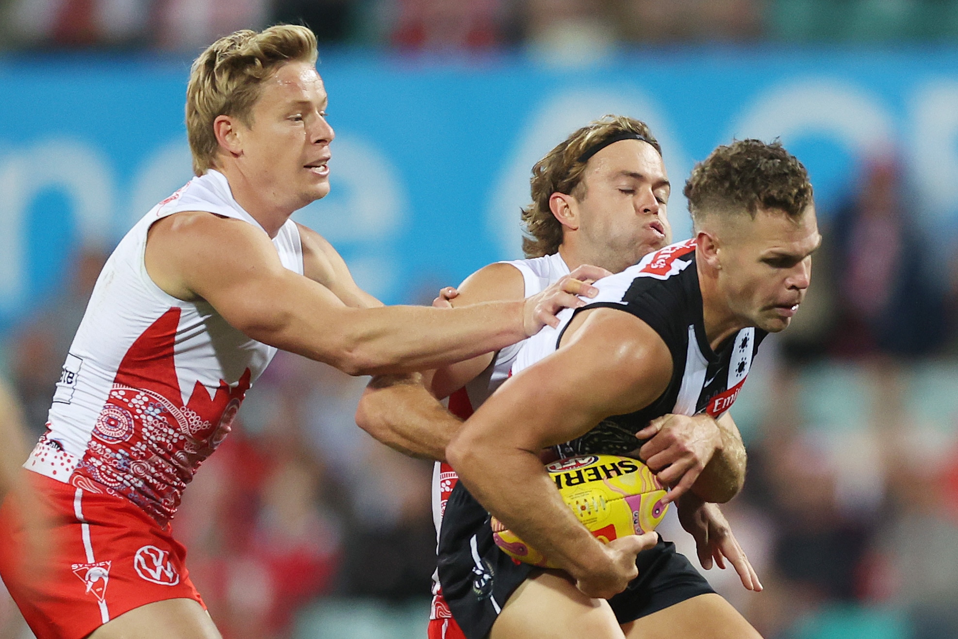 Live: Pies make fast start against Swans while Suns tackle Power
