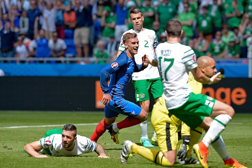Antoine Griezmann scores for France against Ireland