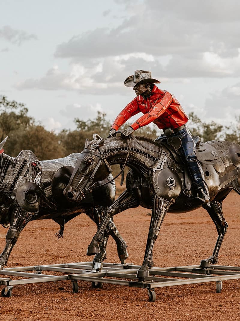 Outback artist fashions metal marvels from scrap material thumbnail