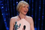 Cate Blanchett accepts her SAG award