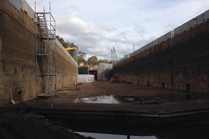Lock 4 at Bookpurnong drained for maintenance