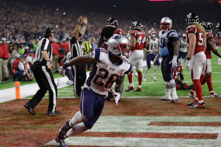 James White scores the winning touchdown for the Patriots in Super Bowl 51