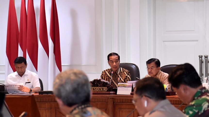 Jika Jokowi kembali dilantik sebagai Presiden, maka kabinetnya diharapkan lebih profesional agar bisa atasi tantangan ekonomi.