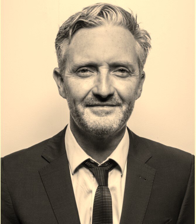 black and white image of stephen curry