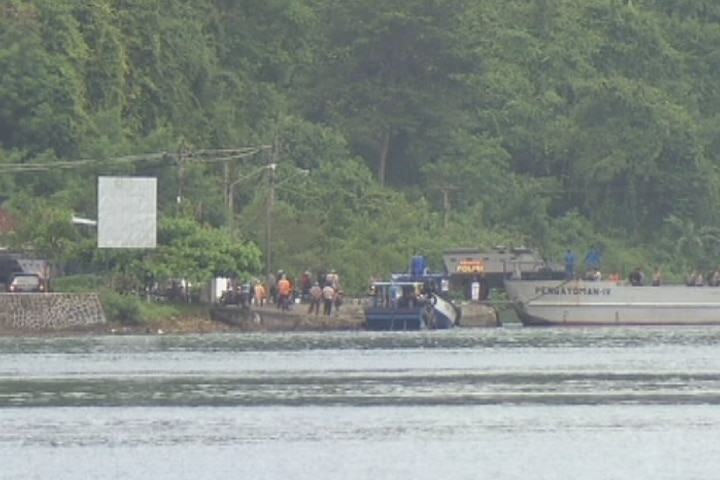 Ferry carrying Myuran Sukumaran and Andrew Chan arrives on Nusakambangan island