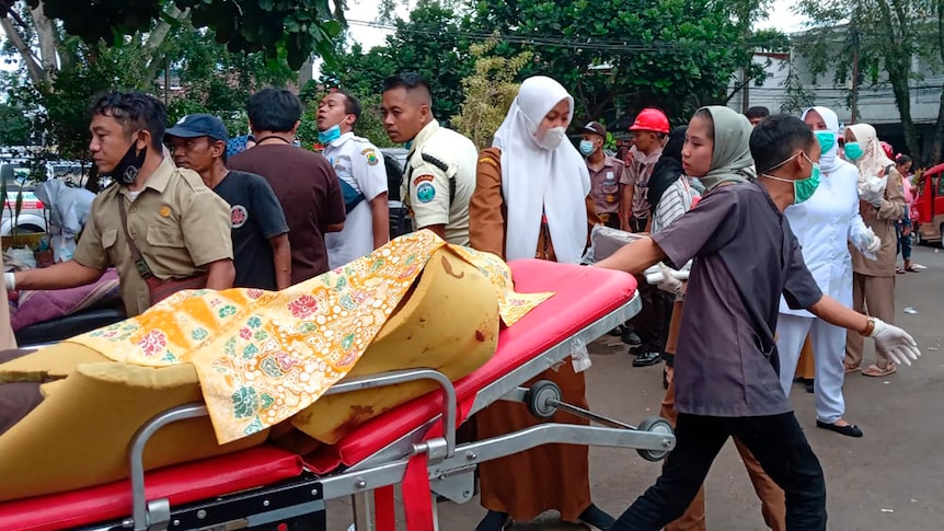 Deadly magnitude-5.6 earthquake hits Indonesia - ABC News