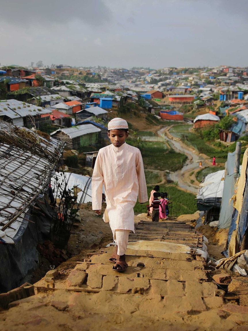 Rohingya child prepares for Eid celebration