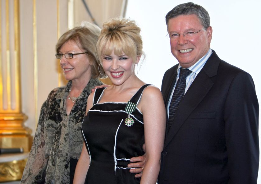 Kylie receives top French honour - ABC News
