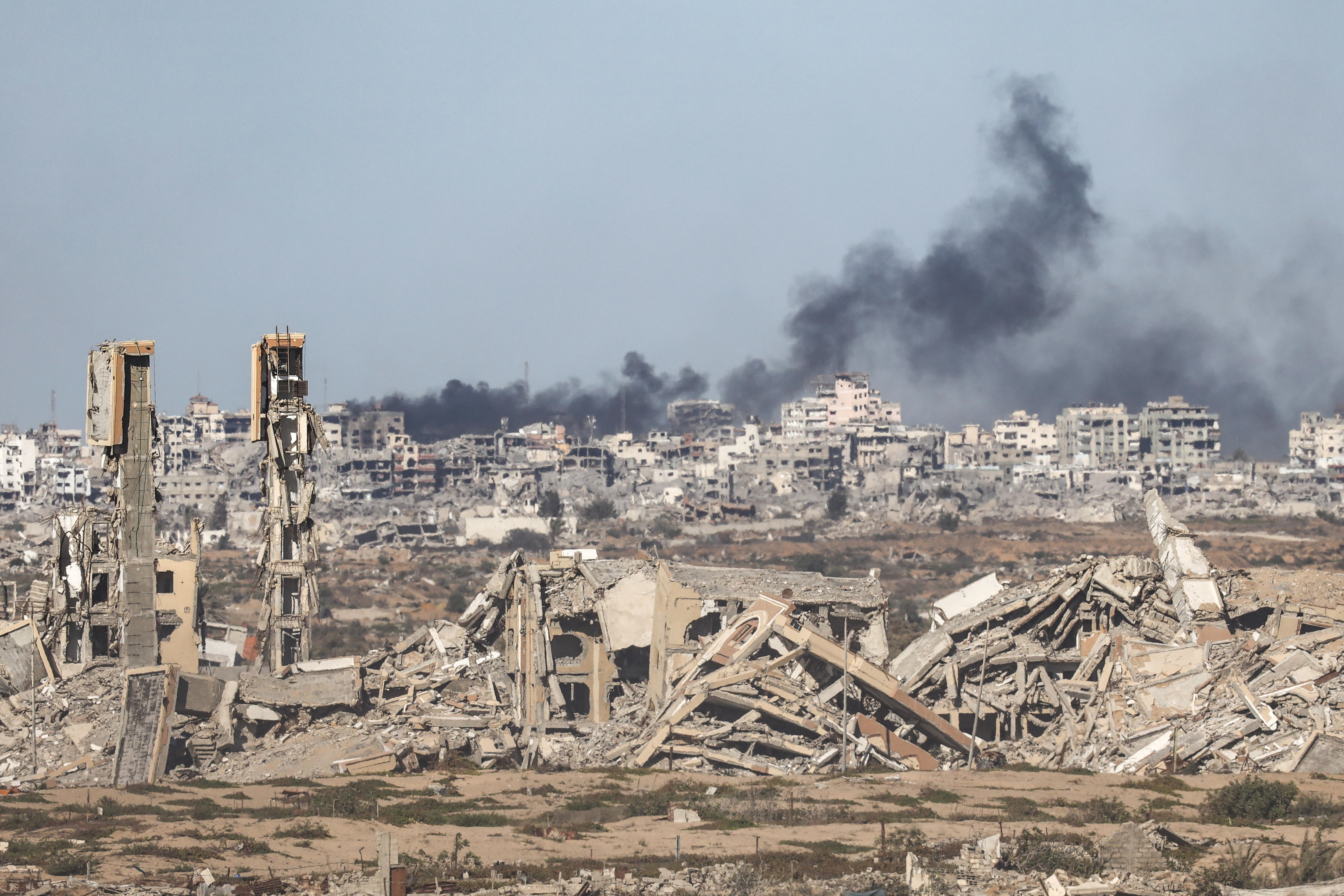 Donald Trump orders Israel to stop bombing Gaza as Hamas agrees to free hostages