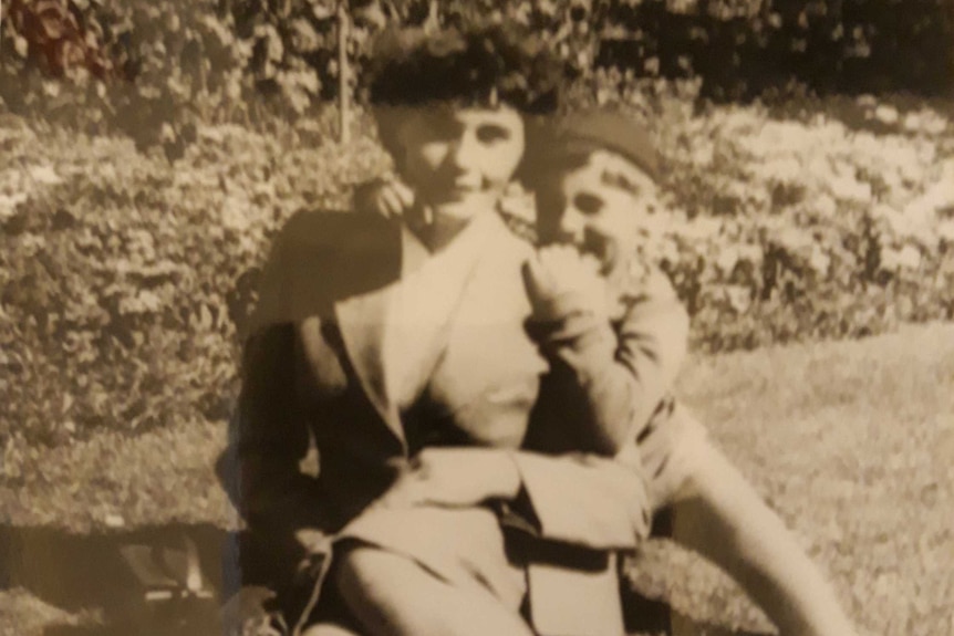 Homer and his mother, Botanical Gardens, Melbourne, 1953.