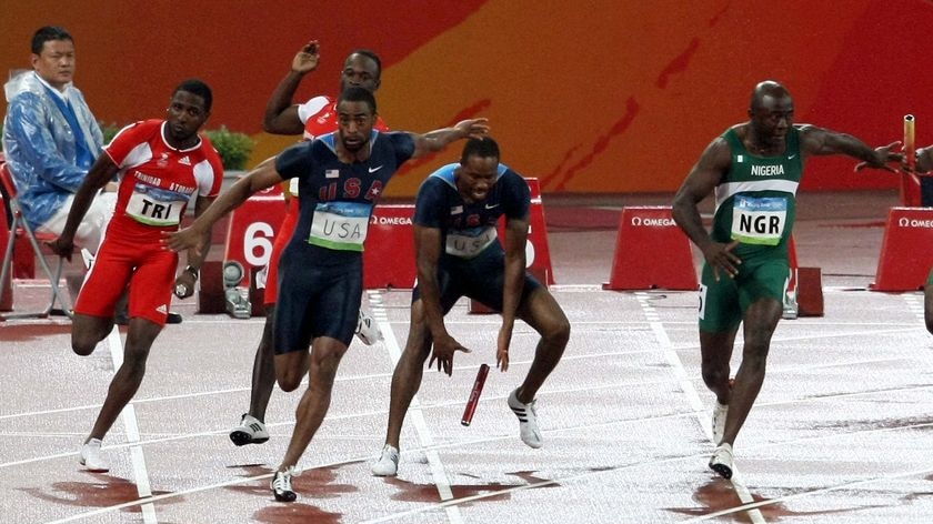 Tyson Gay fails to receive the baton from teammate Darvis Patton