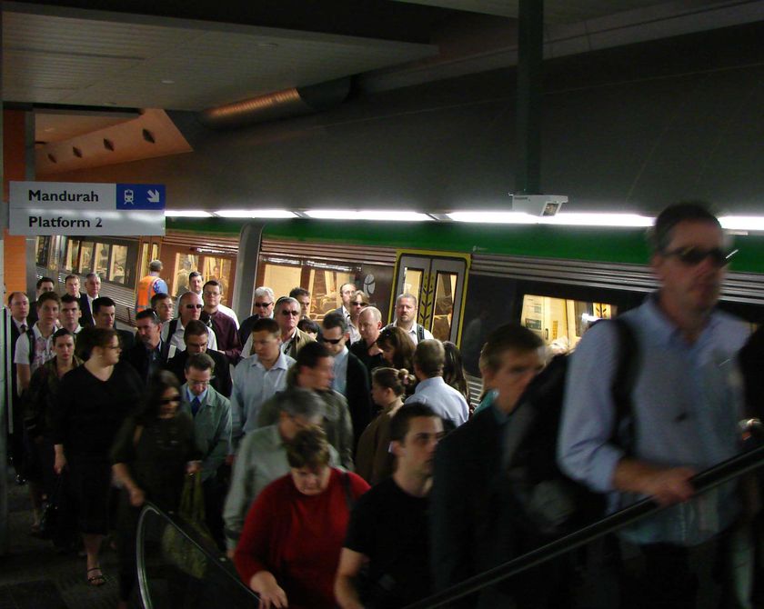 Labor to cut public transport fares - ABC News