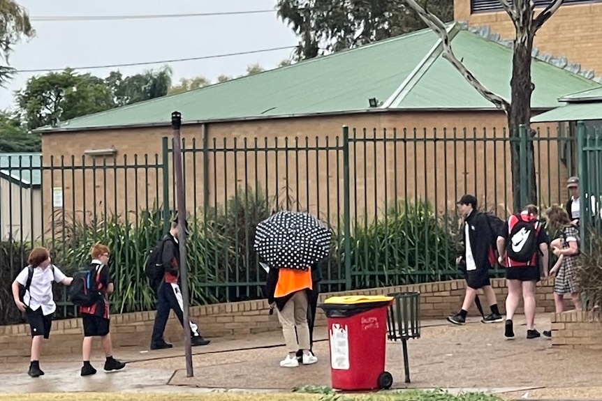 Students milling around at a Dubbo high school