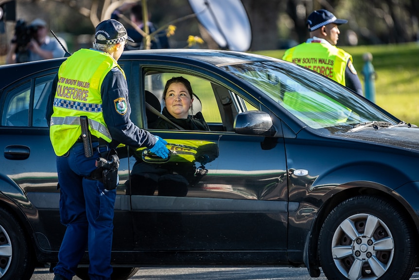 NSW Police checking drivers from Victoria crossing the border on July 9, 2020.