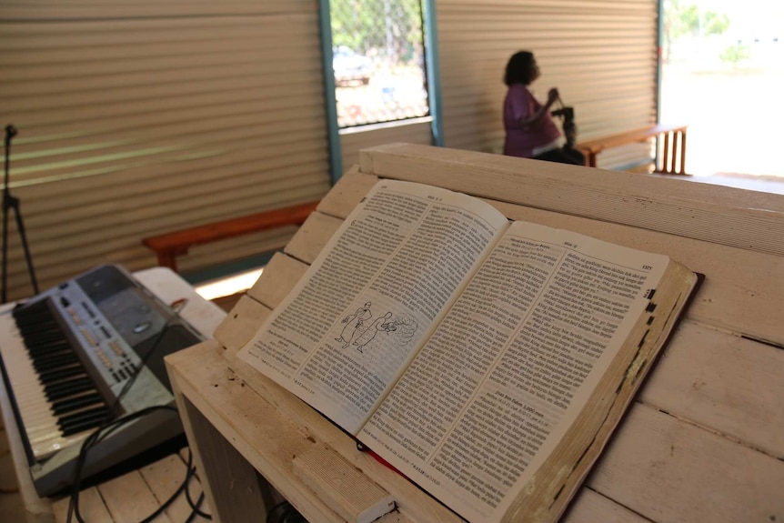 Kriol bible, Manyallaluk church