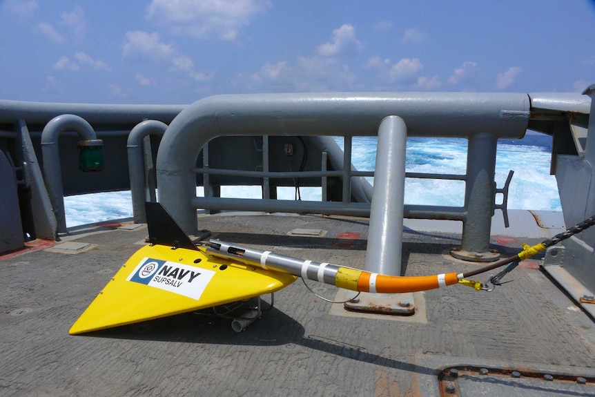 Towed Pinger Locator for finding black boxes