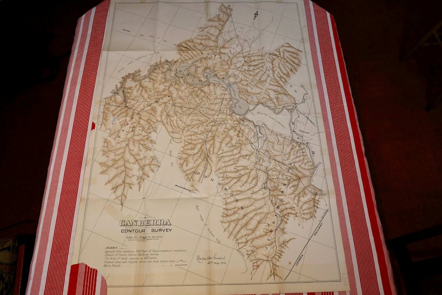 Original topographical survey of the national capital signed in 1909.