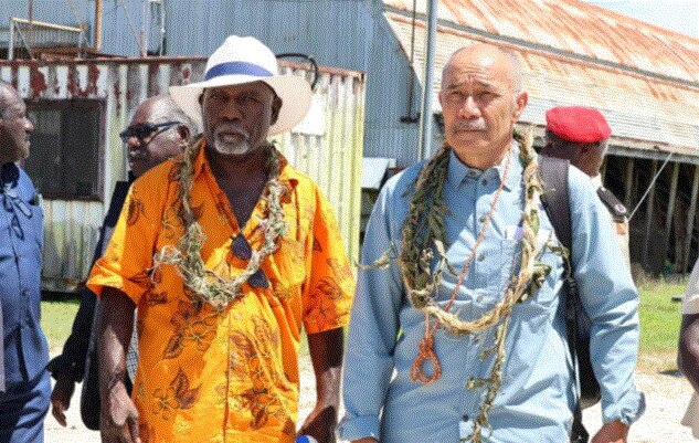 ABG Minista Ezekiel Masatt na Bougainville Independence Moderator Sir Jerry Mateparae