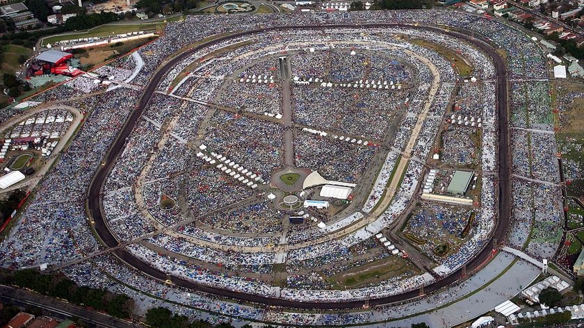 Hundreds of thousands of people fill Randwick Racecourse during WYD.