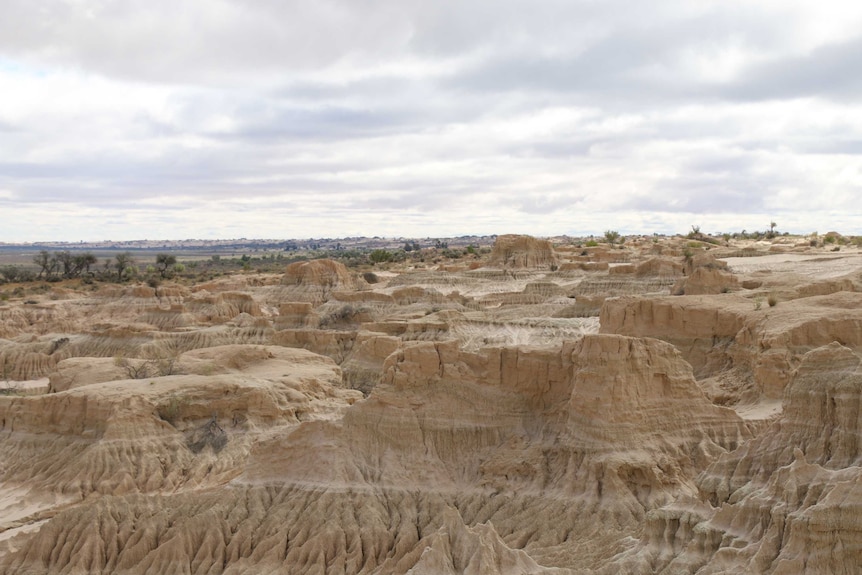 The dry and desolate area of Lake Mungo.