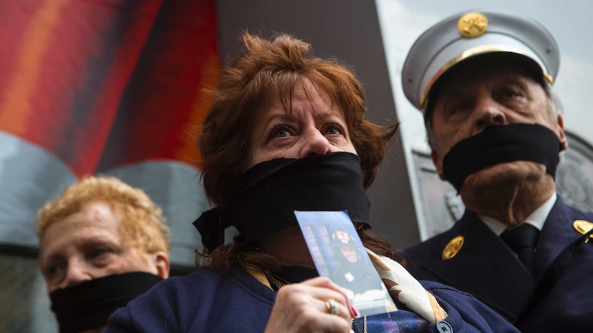 Protesters at 911 memorial