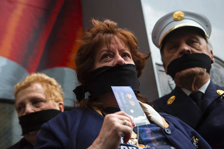 Protesters at 911 memorial