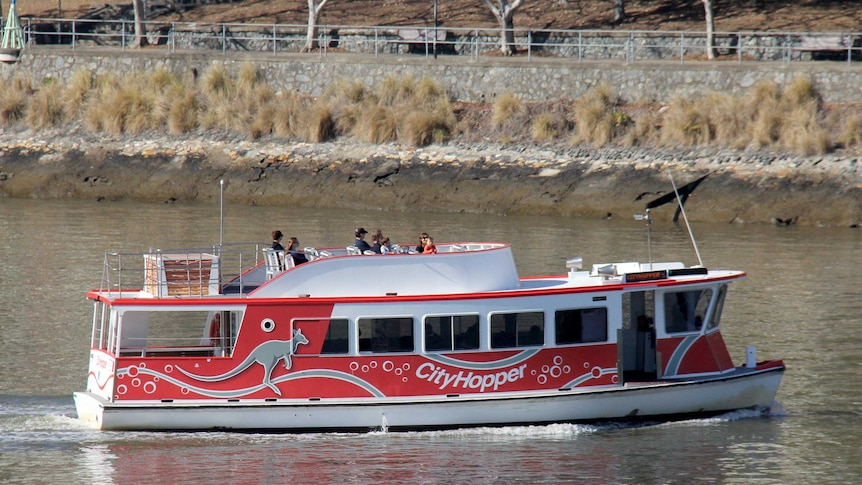 Le conseil municipal de Brisbane vendra huit ferries en bois suspendus à la rivière il y a deux ans