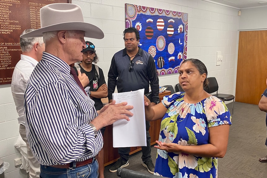 Bob Katter speaks to Keri Tamwoy