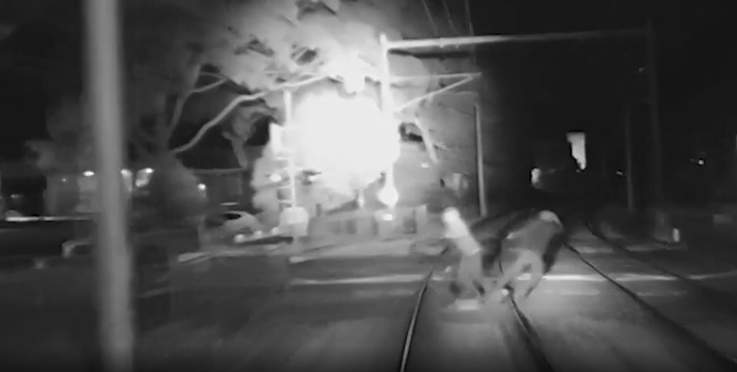 'Mind-blowing' near misses along Adelaide rail lines prompt plea to pedestrians