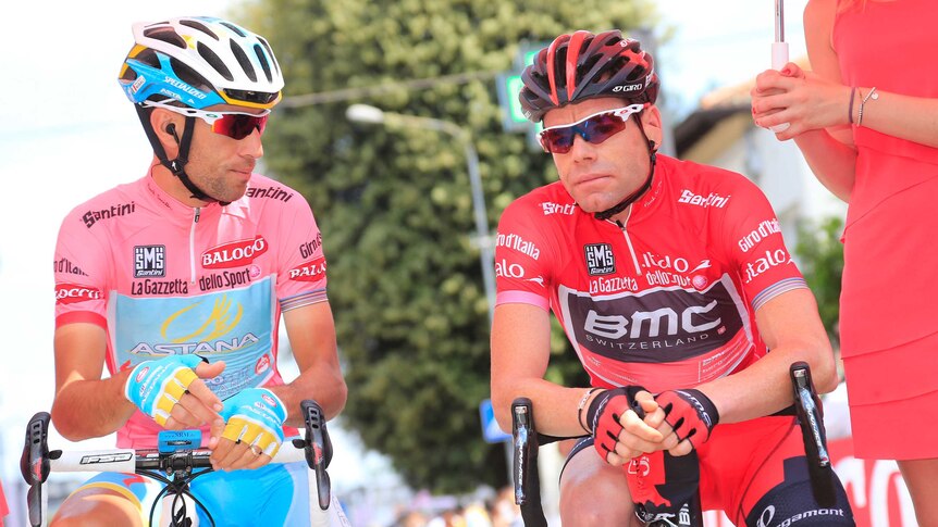 Evans, Nibali wait for Giro 10th stage start