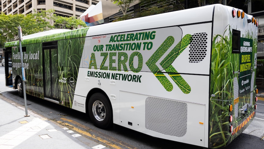 Electric buses to be rolled out in Queensland as Australian-first bus depot opens on Gold Coast - ABC News