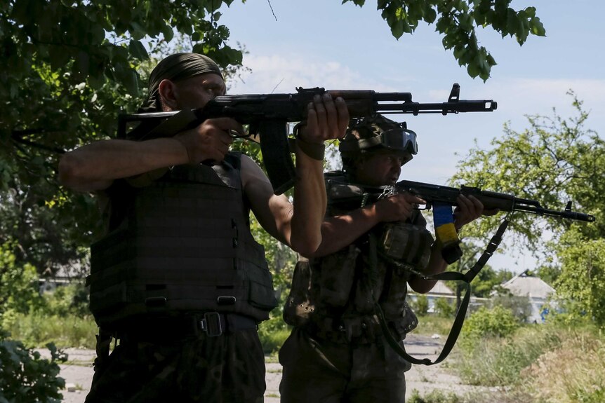 Fresh conflict flares in east Ukraine between military and rebel forces