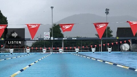 An empty Glenorchy pool on a rainy day. Has Audio.