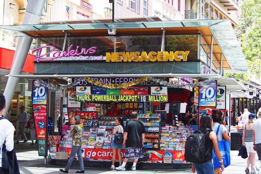 Newsagents перевод. Newsagent's shop. Newsagent's картинка. Queen Street Mall, Brisbane. Newsagent примеры.