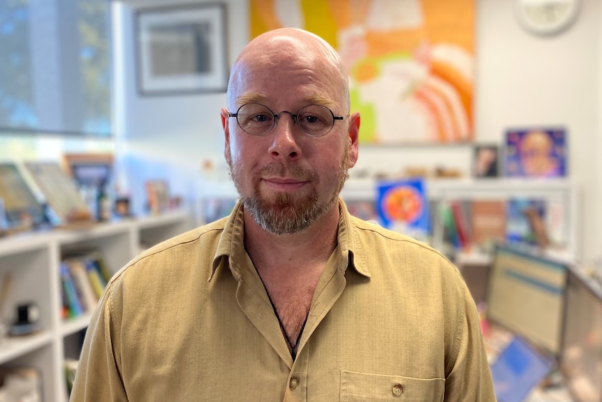 Portrait photo of researcher Professor Corey Bradshaw.