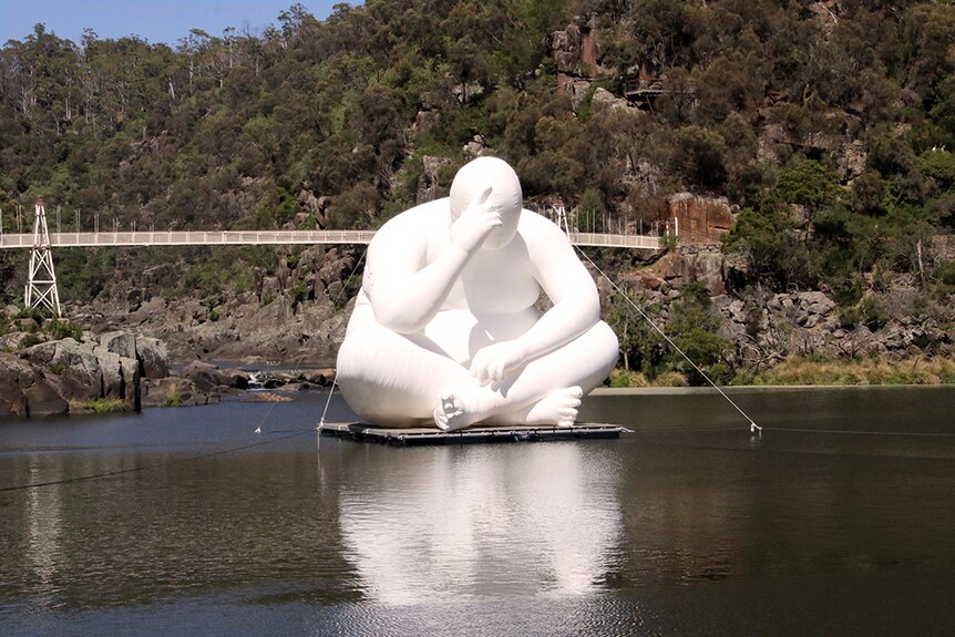 Inflatable sculpture