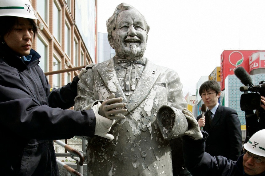 A statue of Colonel Sanders