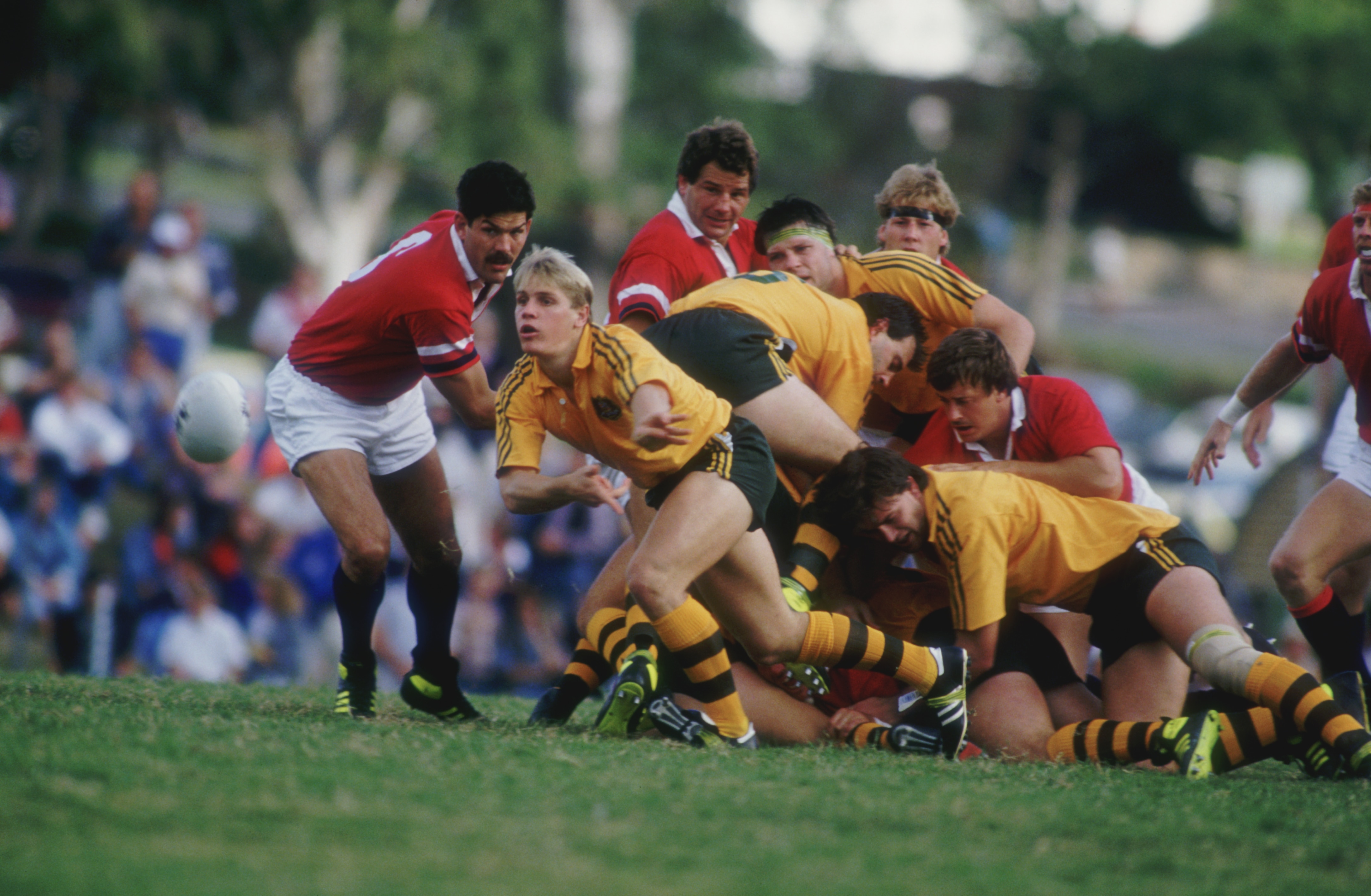 Ex-Wallabies, league star Brian Smith dies of cancer