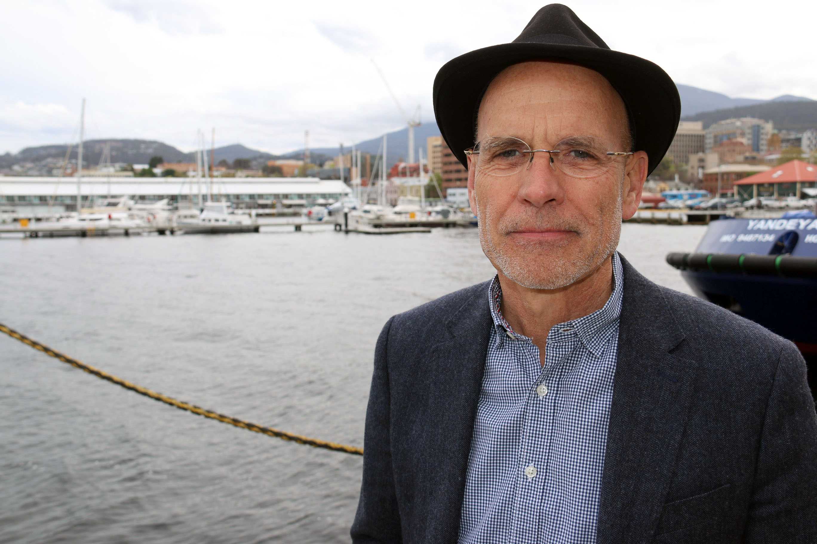 Clive Hamilton launches Chineselanguage version of Silent Invasion