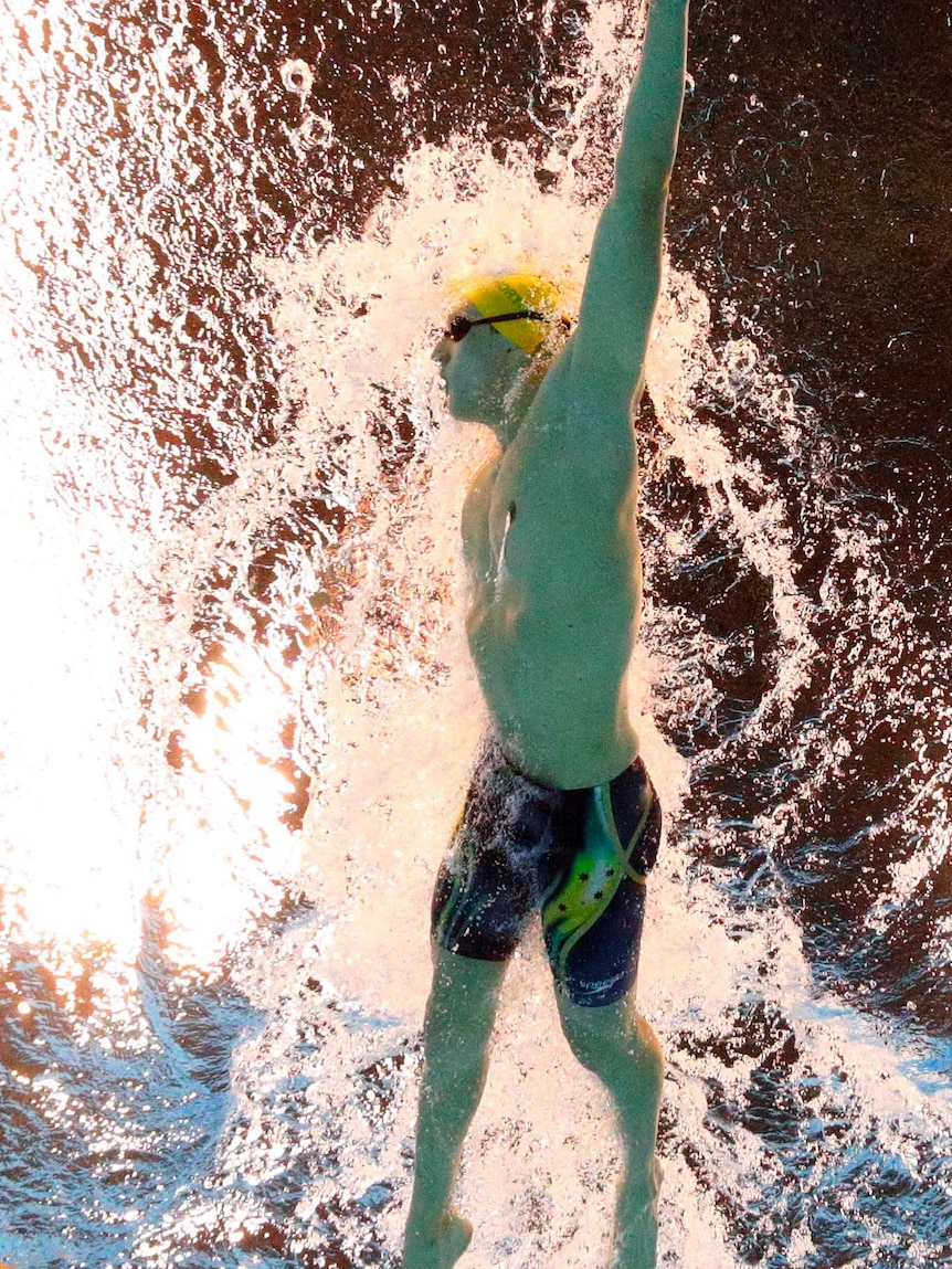 Mack Horton swims in 400m freestyle heats