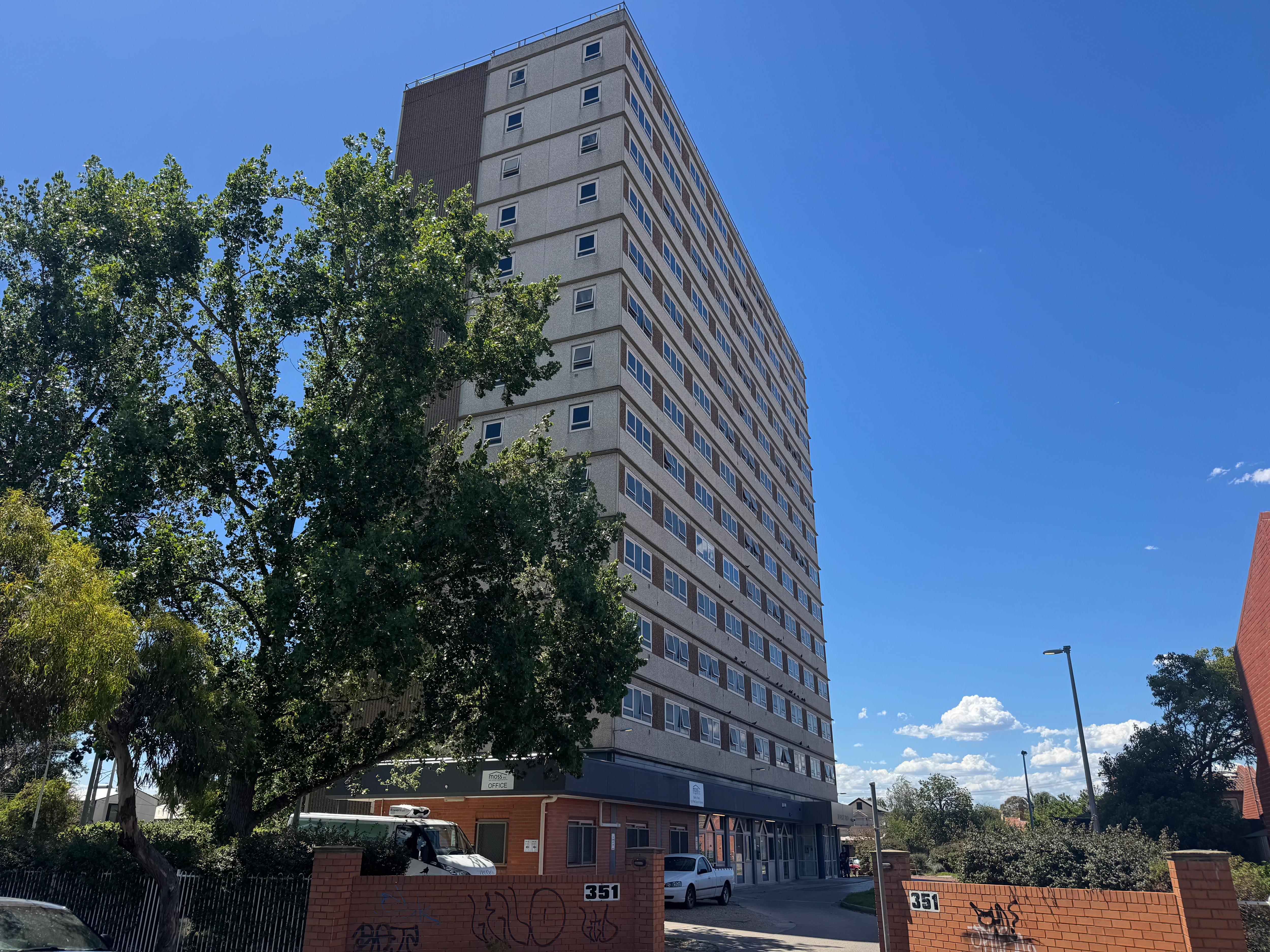Una torre de viviendas públicas en Melbourne.