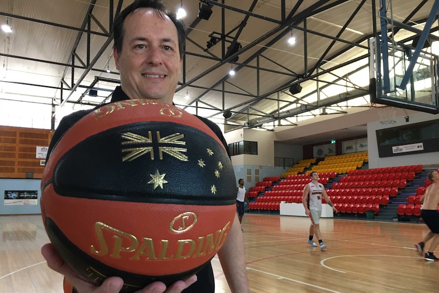 Rob Tremlett, the Arafura Games women’s head coach, on the court.