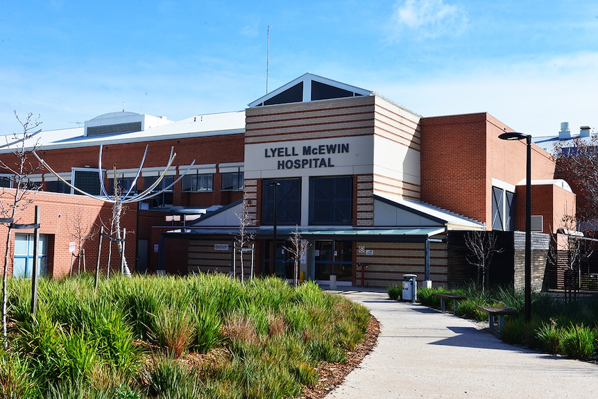 A photo of Lyell McEwin Hospital.