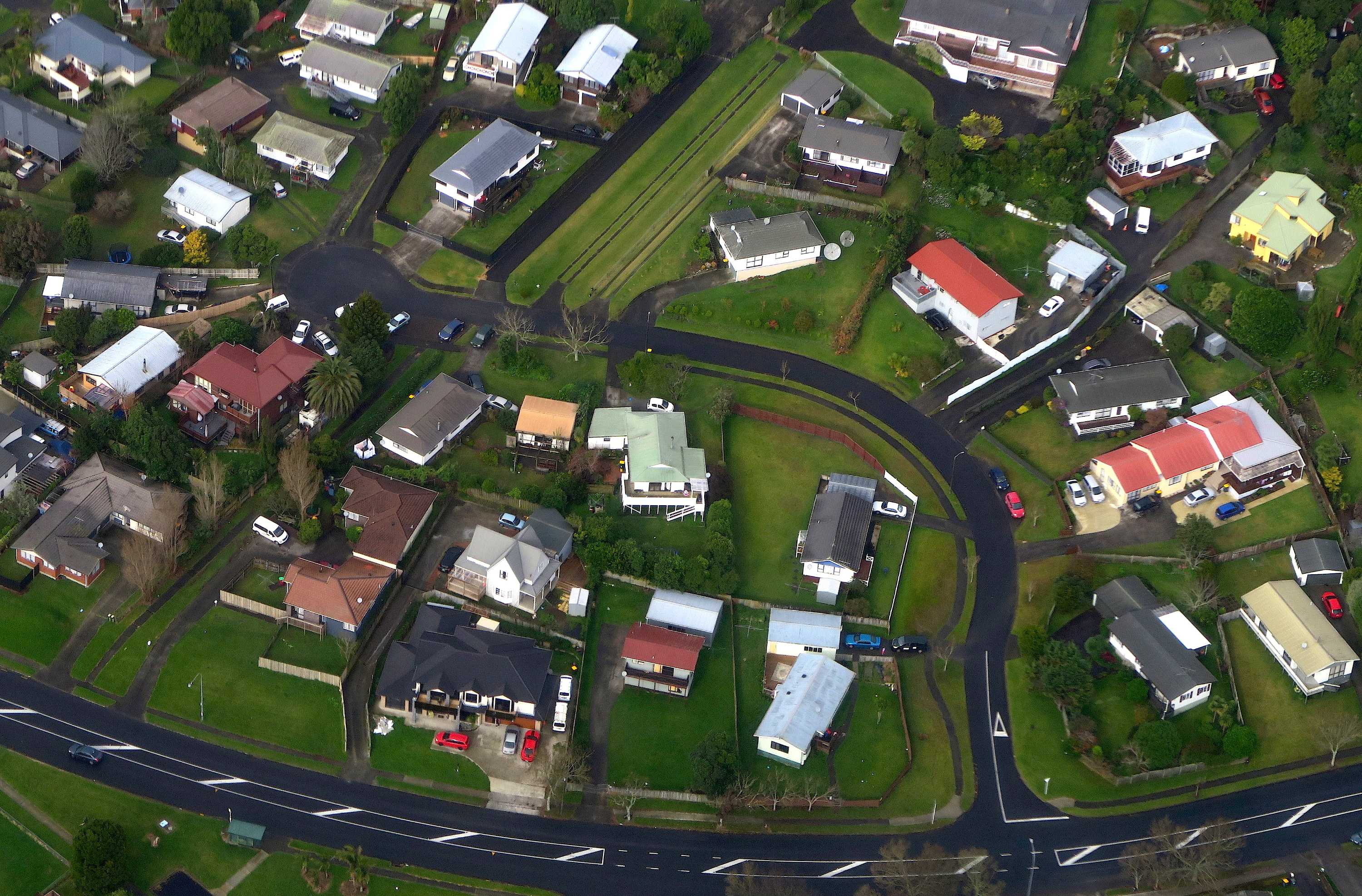New Zealand bans foreigners from buying property in effort to clamp
