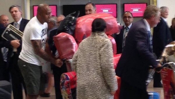 Jonah Lomu arriving from the UK on Tuesday