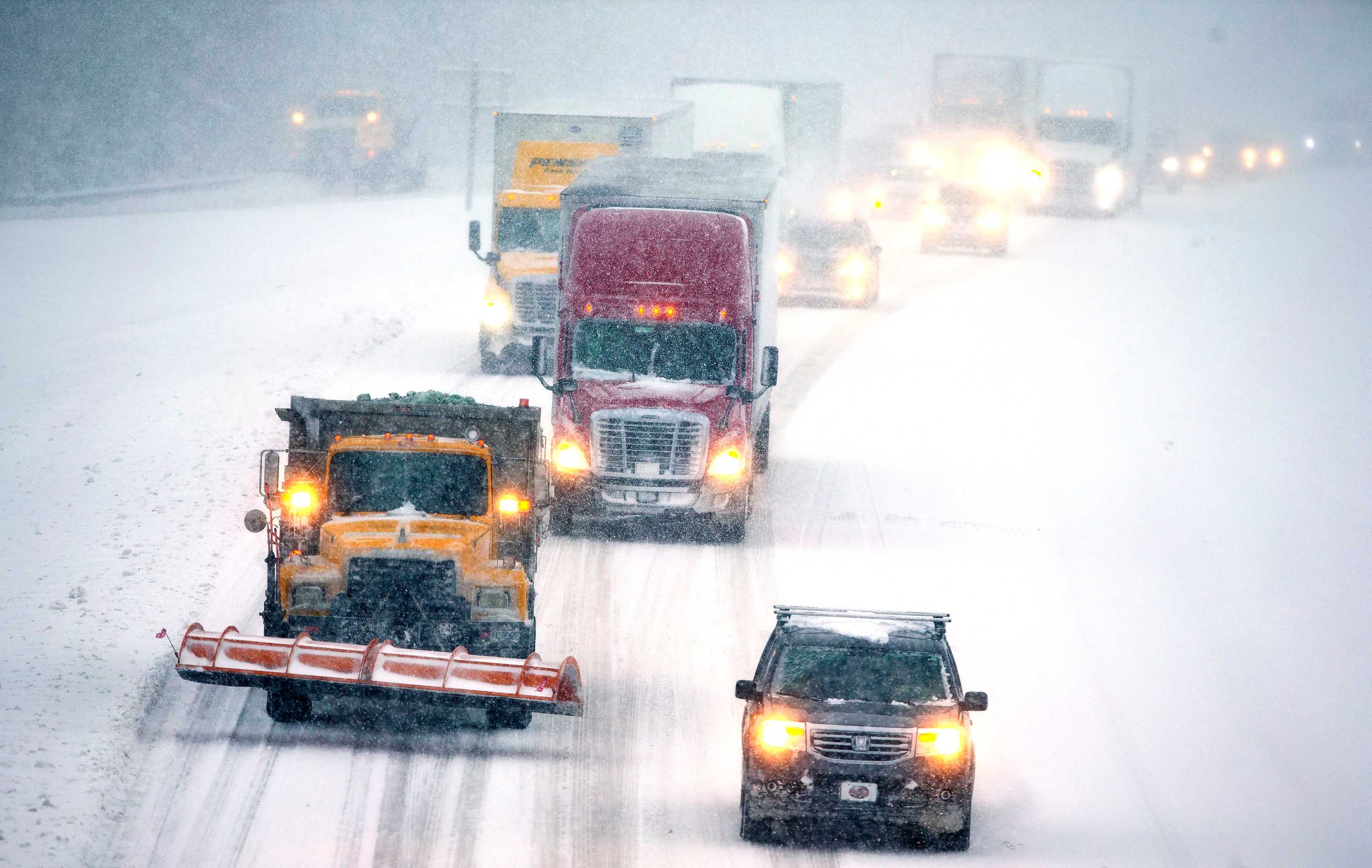 South-eastern US snow storm kills three, snarls travel and leaves ...