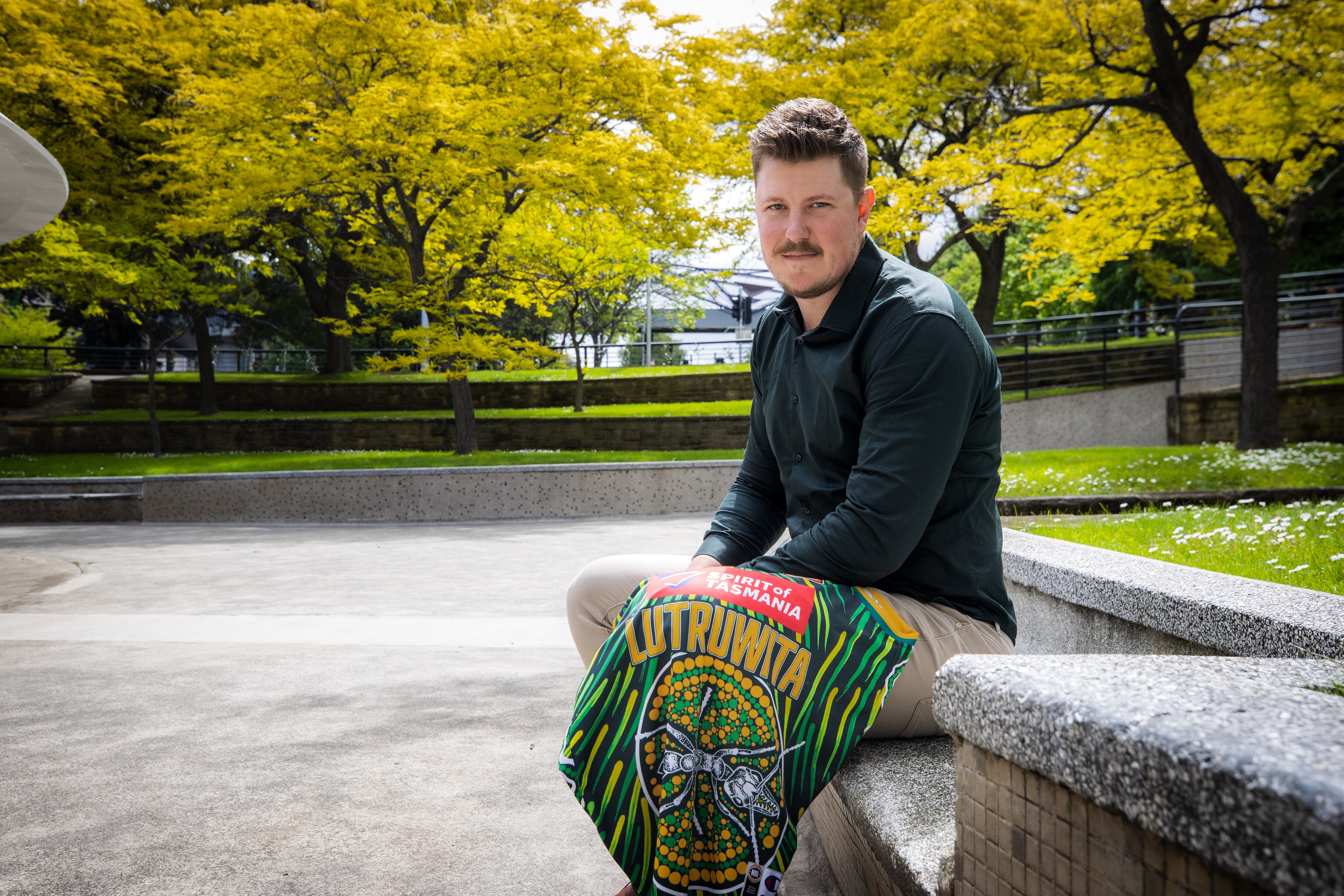 Row breaks out over Aboriginal design for JackJumpers Indigenous Round ...