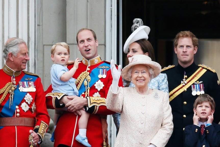 Prince Charles, Prince Willian, Catherine, Queen Elizabeth and Prince Harry on the Buckingham Palace balcony.