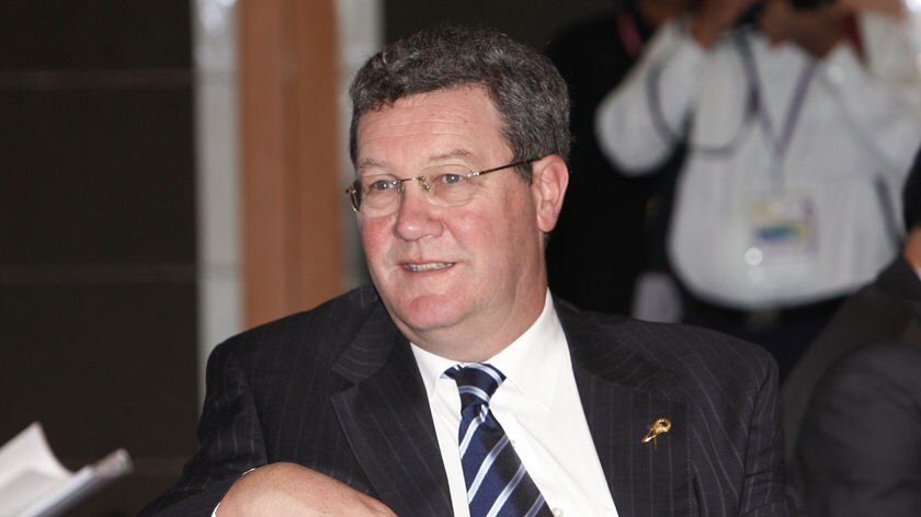 Nuclear fuel deal: Alexander Downer (File photo)